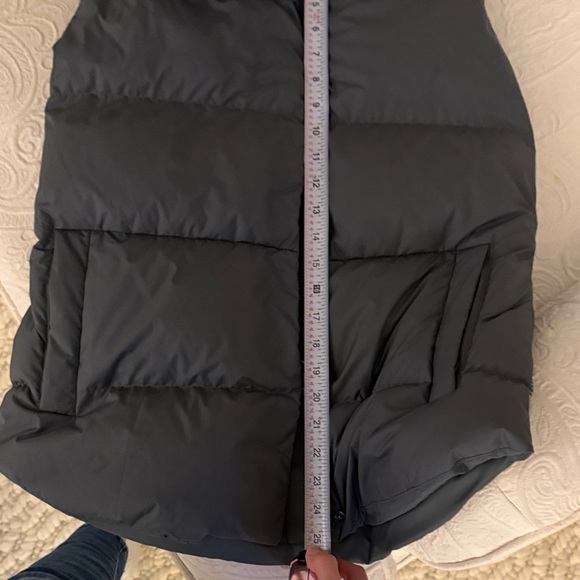Athleta Dark Teal Puffer Vest NWOT - Picture 7 of 7